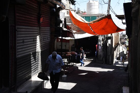 Peaceful life in Damascus