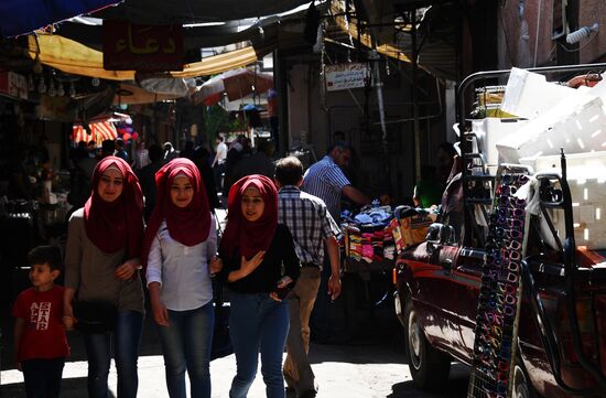 Peaceful life in Damascus