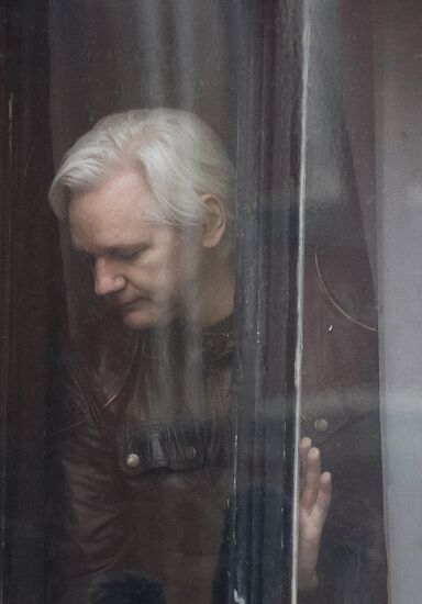 Sweden's prosecutors drop investigation into Assange case