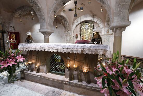 St. Nicholas' relics travel from Italy to Russia