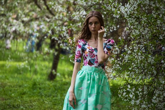 Trees start blooming in Moscow