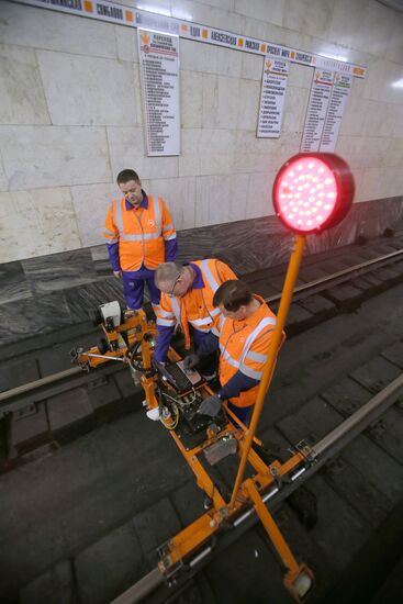 Railway track possession on Kaluzhsko-Rizhskaya metro line