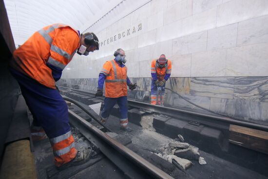 Railway track possession on Kaluzhsko-Rizhskaya metro line