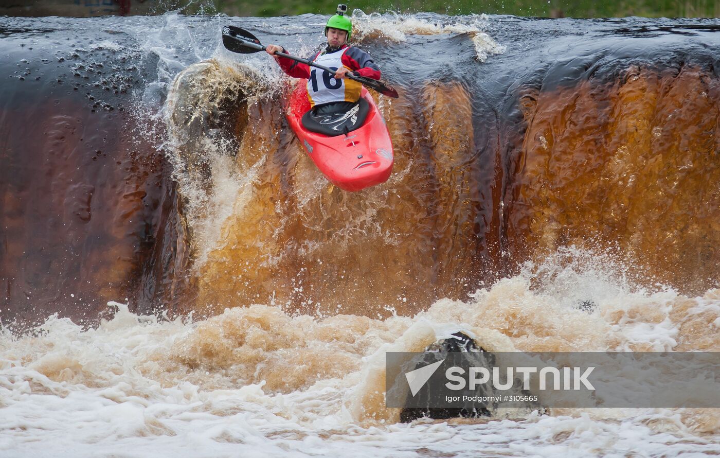 Mad Boat 2017 extreme kayaking Baltic Cup event in Petrozavodsk