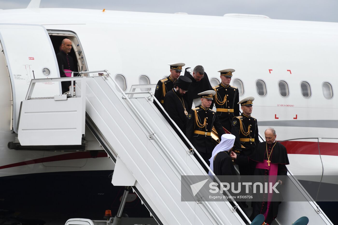 Saint Nicholas relics arrive in Moscow