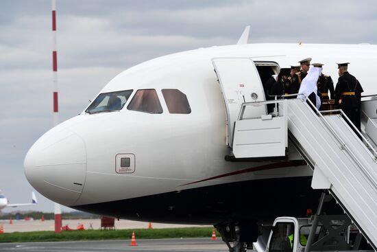 Saint Nicholas relics arrive in Moscow