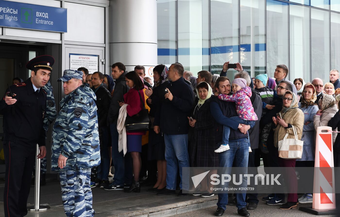 Saint Nicholas relics arrive in Moscow