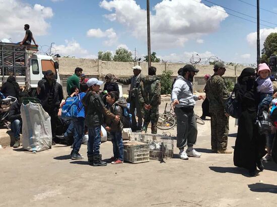 Last stage of militants' evacuation from Al Waer, Homs