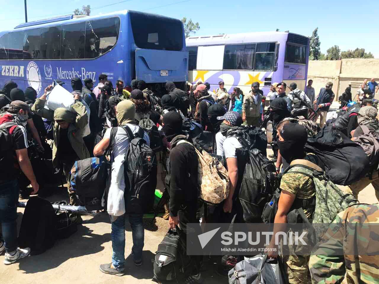 Last stage of militants' evacuation from Al Waer, Homs