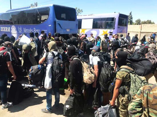 Last stage of militants' evacuation from Al Waer, Homs