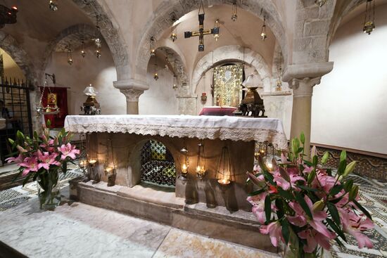 Relics of St. Nicholas travel from Italy to Russia