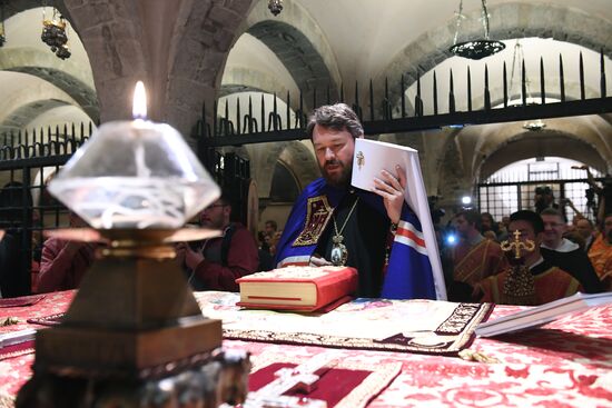 Relics of St. Nicholas travel from Italy to Russia