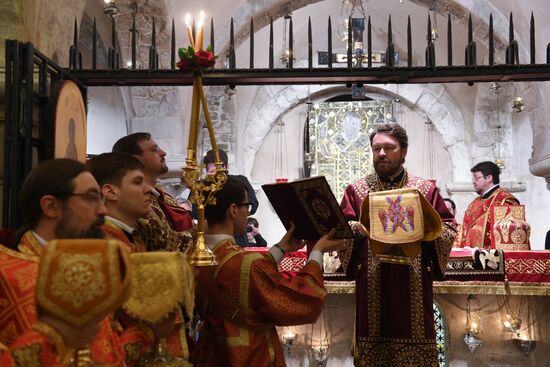 Relics of St. Nicholas travel from Italy to Russia