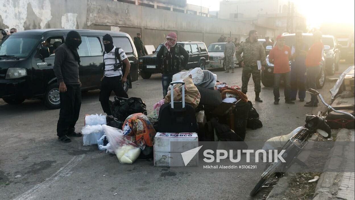 Last stage of militants' evacuation from Al Waer, Homs