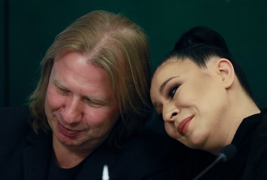 News conference about children's singing contest You Are Super! on NTV