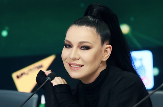 News conference about children's singing contest You Are Super! on NTV