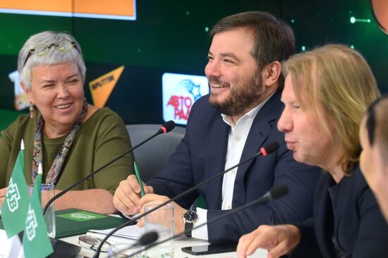 News conference about children's singing contest You Are Super! on NTV