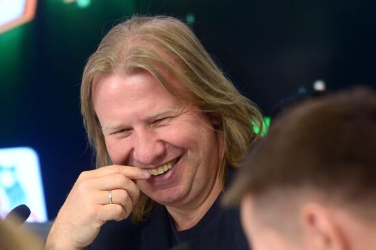 News conference about children's singing contest You Are Super! on NTV