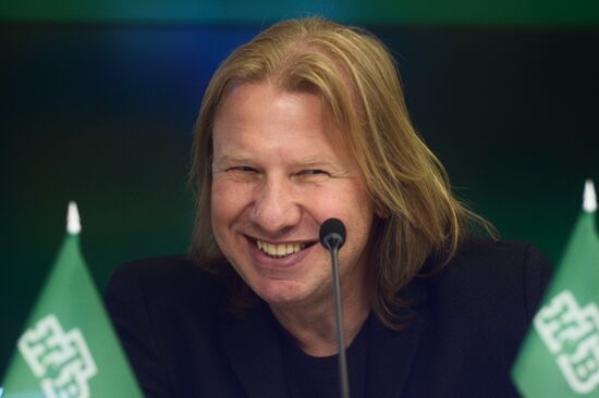 News conference about children's singing contest You Are Super! on NTV