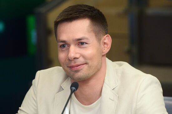 News conference about children's singing contest You Are Super! on NTV