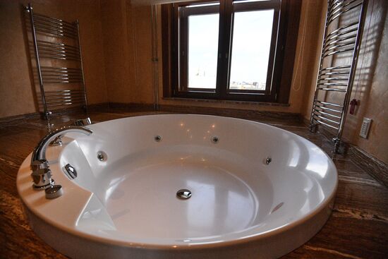 Ukraina Hotel ahead of its 60th anniversary