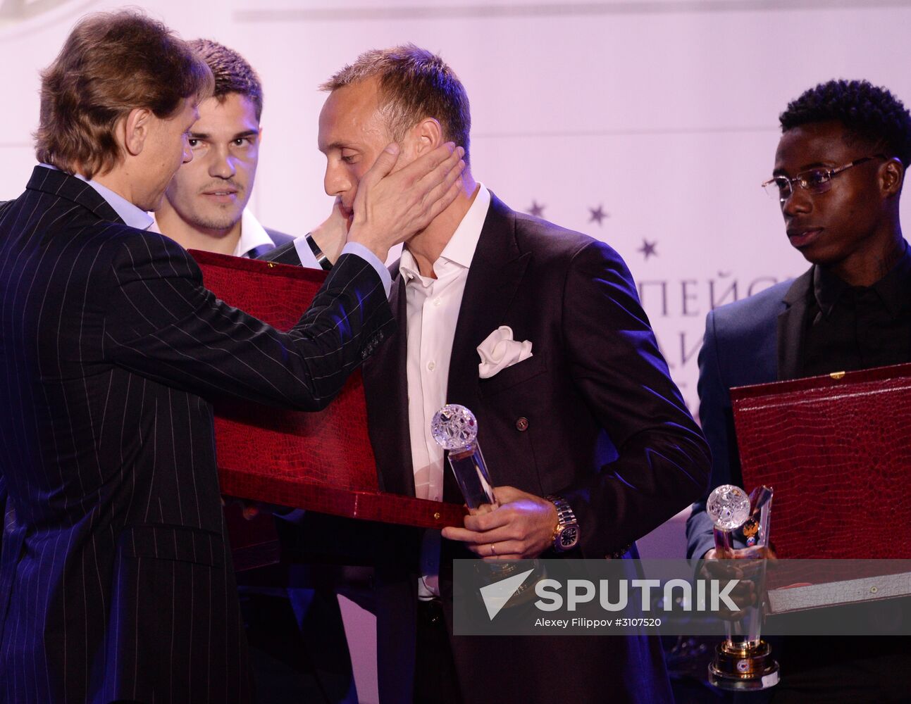 "Premier Prize" football season wrap-up event