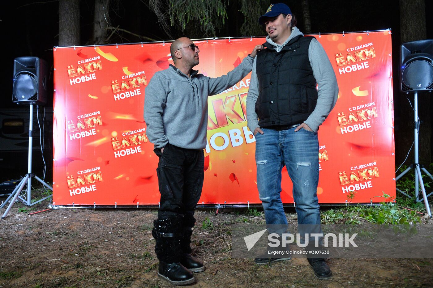 On the set of movie "Noviye Yolki"