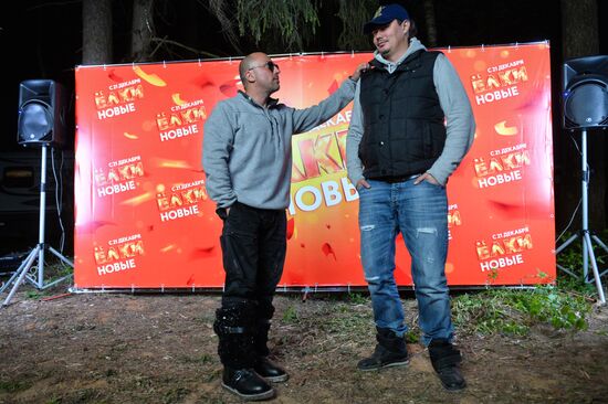 On the set of movie "Noviye Yolki"
