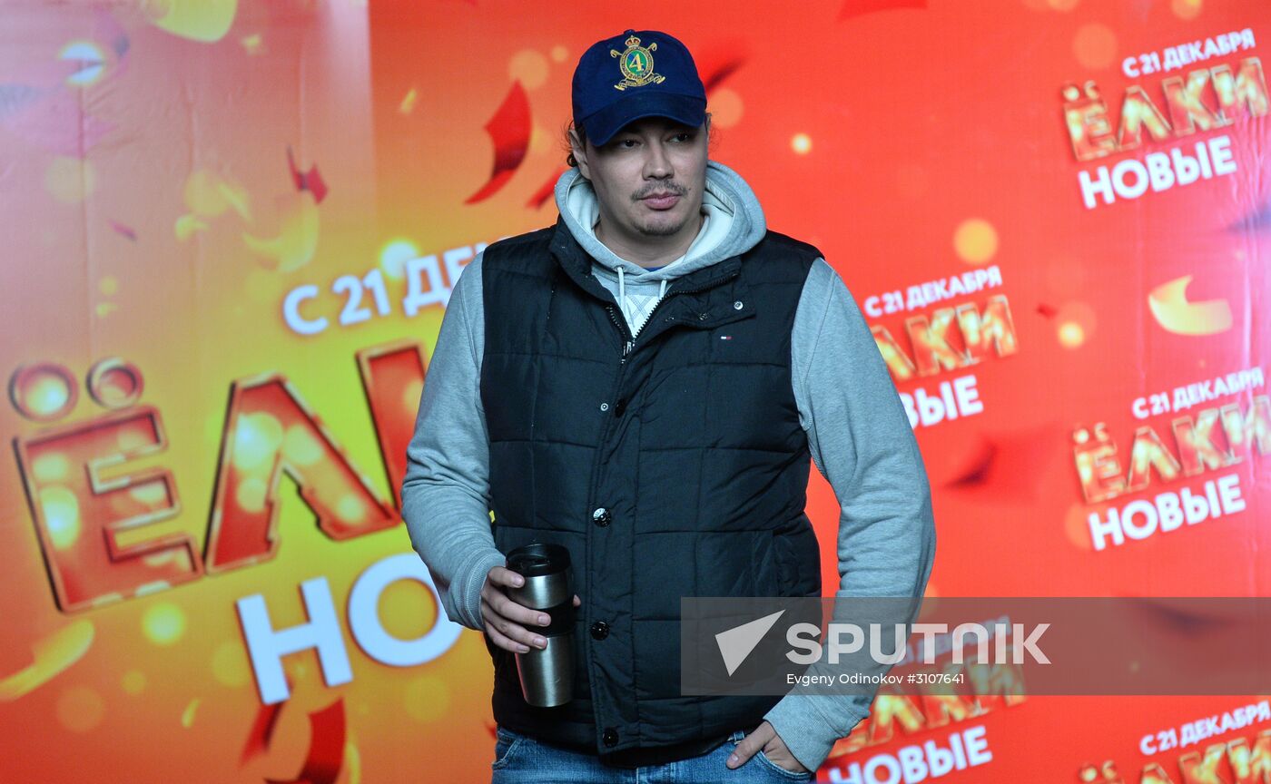 On the set of movie "Noviye Yolki"
