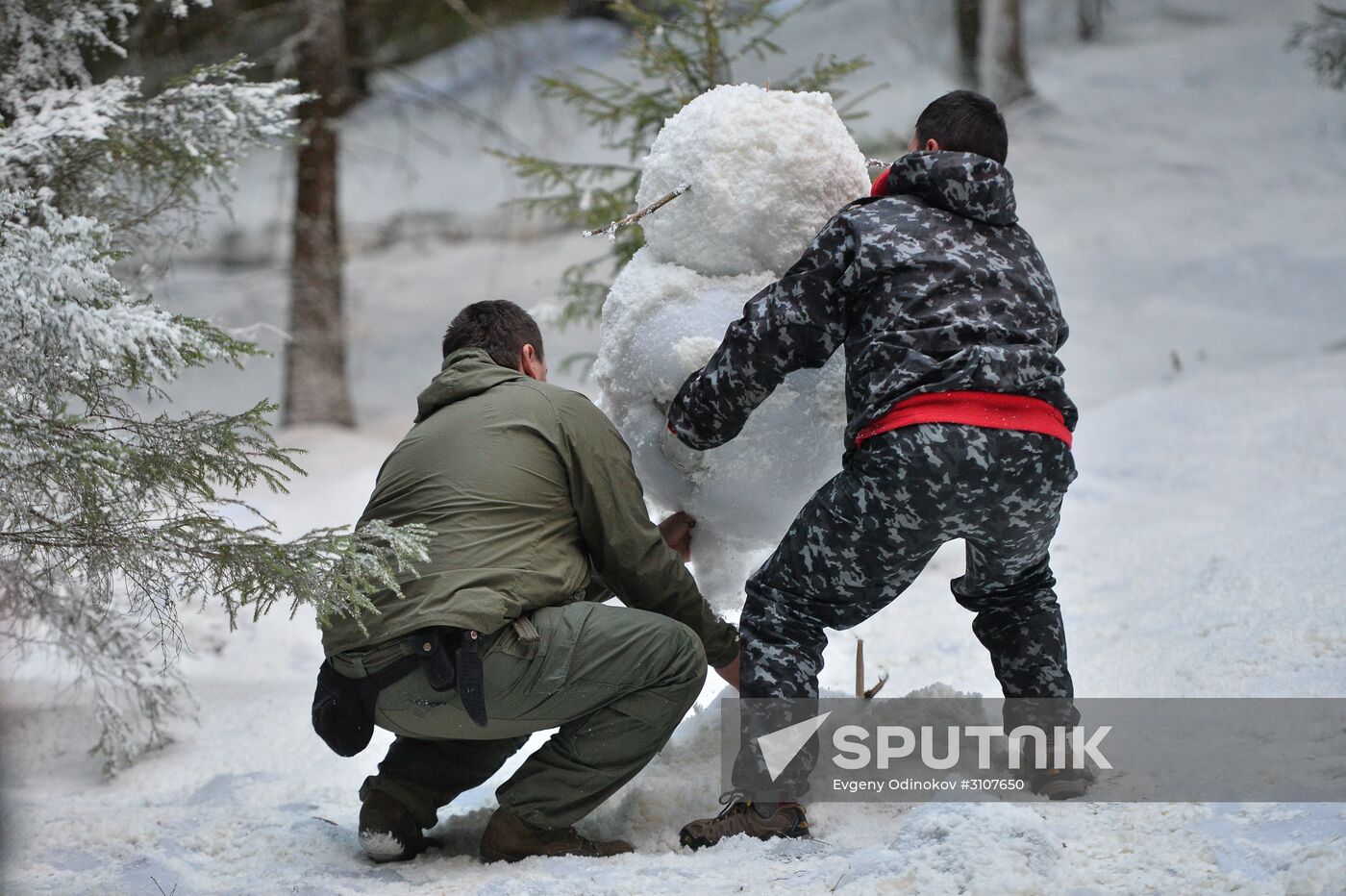 On the set of movie "Noviye Yolki"