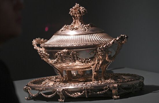 Sotheby's: 10 Years in Russia exhibition