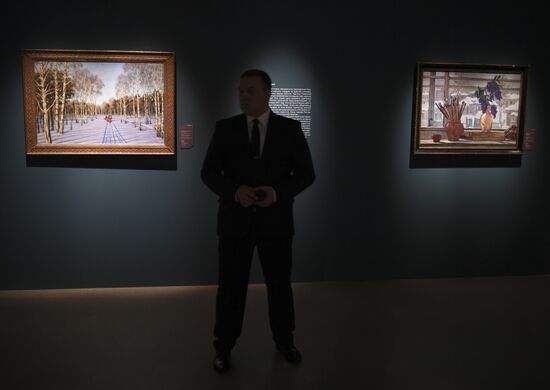 Sotheby's: 10 Years in Russia exhibition