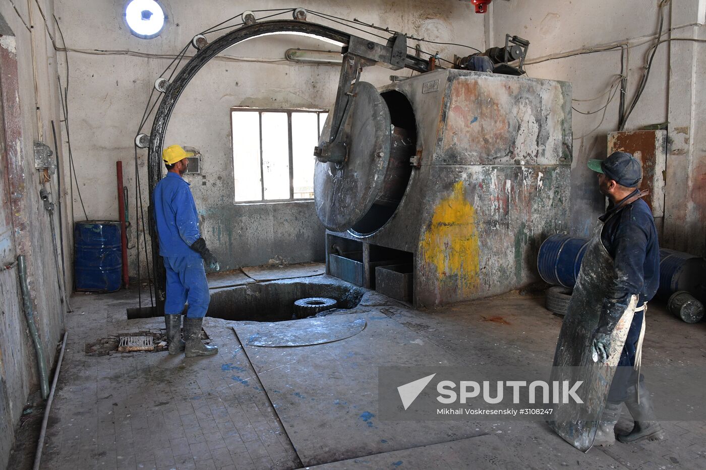 Paint factory in Damascus suburb