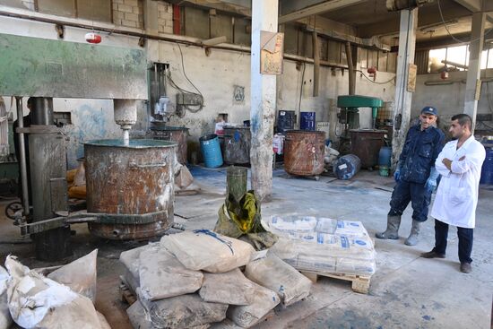 Paint factory in Damascus suburb