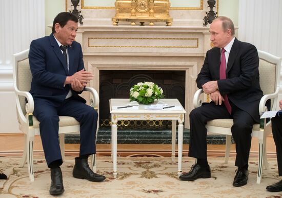 President Vladimir Putin meets with President of the Philippines Rodrigo Duterte