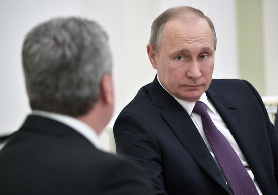 President Vladimir Putin meets with President of Macedonia Gjorge Ivanov