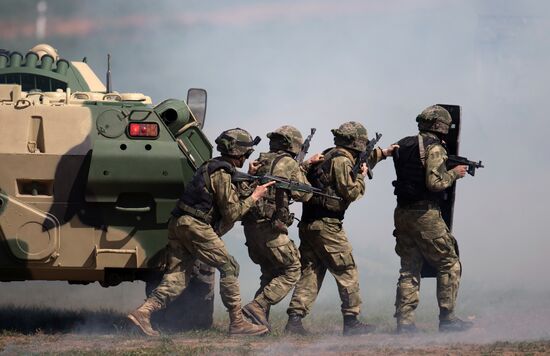 Preparations for exhibition "Day of Russian Law Enforcement Agencies Cutting-edge Technologies"