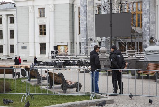 Metal structure collapses on children at center of culture in Perm