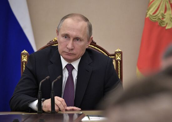 President Vladimir Putin chairs meeting with Government members