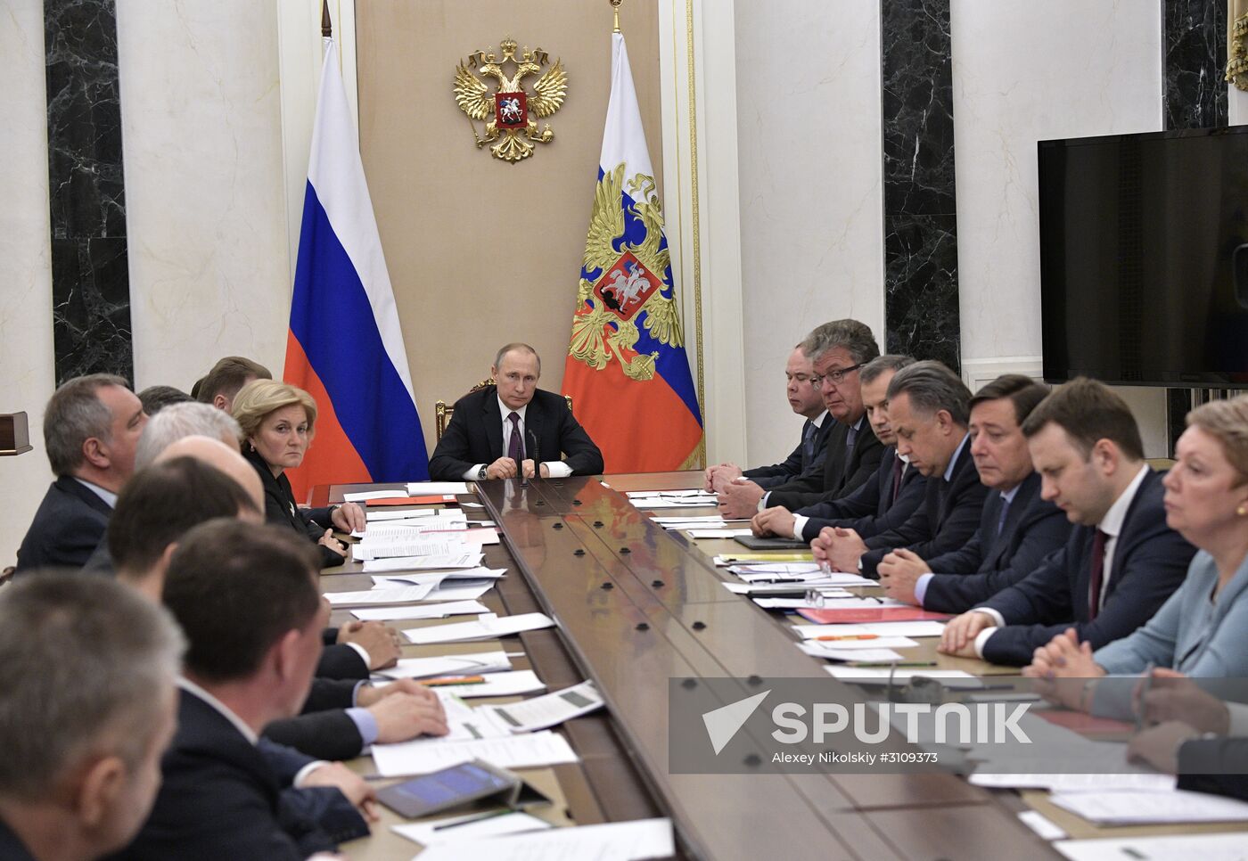 President Vladimir Putin chairs meeting with Government members