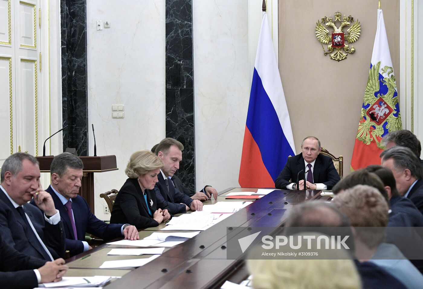 President Vladimir Putin chairs meeting with Government members