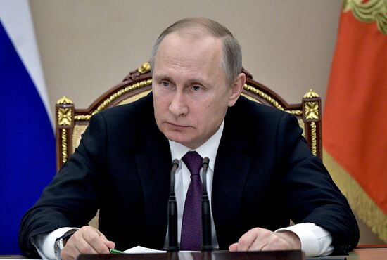 President Vladimir Putin chairs meeting with Government members