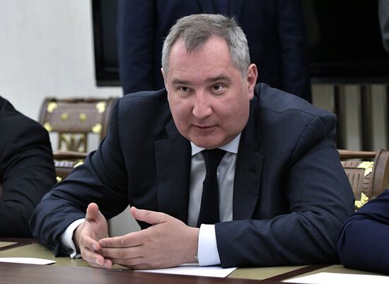 President Vladimir Putin chairs meeting with Government members