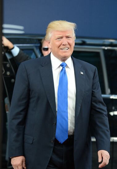 US President Donald Trump meets with EU leaders in Brussels