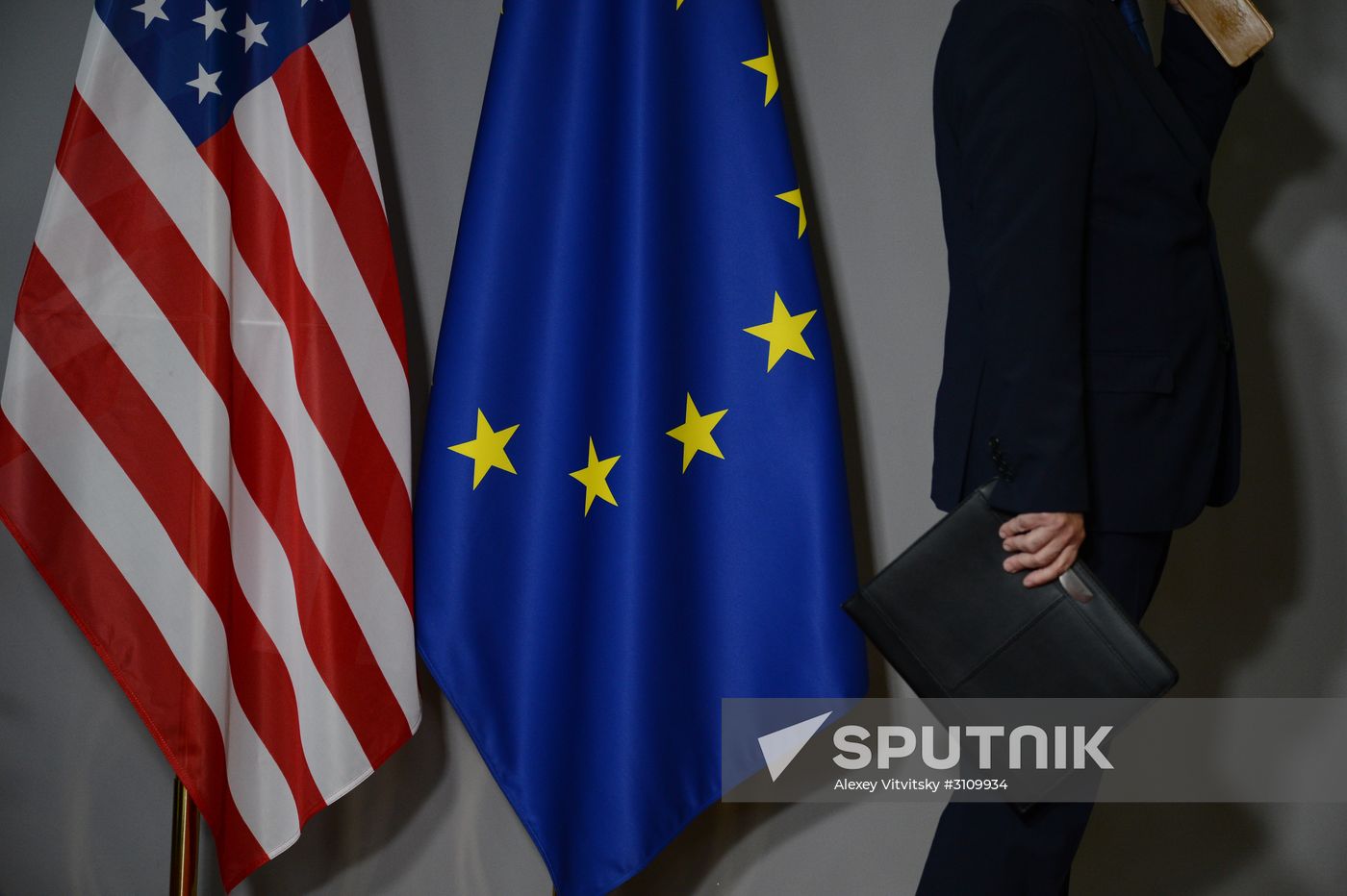 US President Donald Trump meets with EU leaders in Brussels