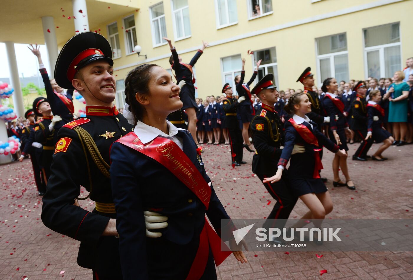 Last Bell ceremony at Defense Ministry boarding school for girls