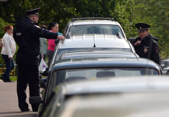 FSB officers detain members of ISIS that is banned in Russia