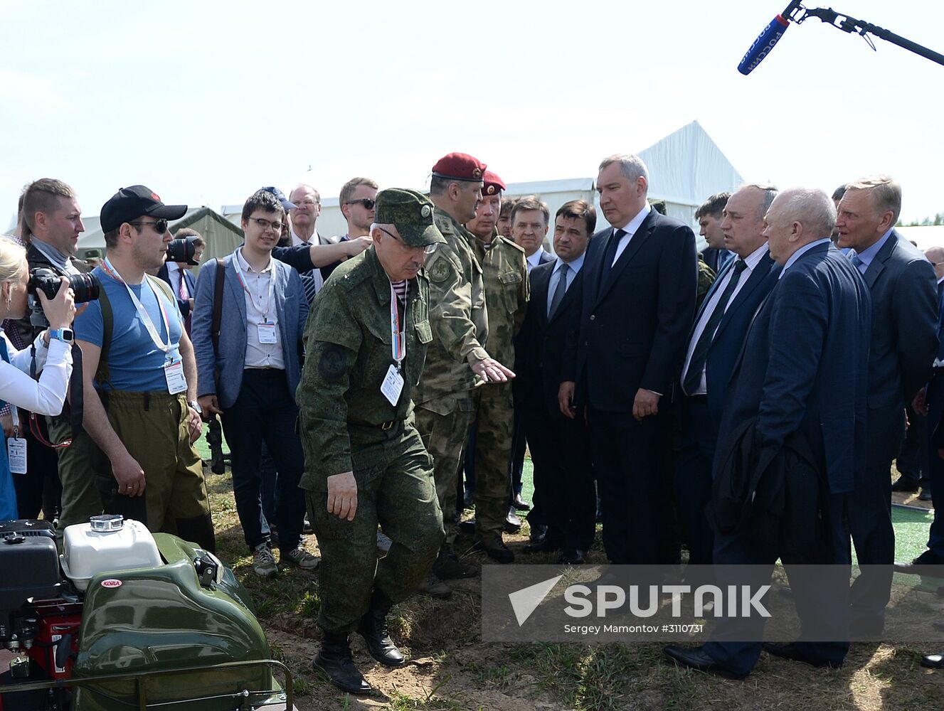 Deputy Prime Minister Rogozin visits "Law Enforcement Agencies' Advanced Technology Day" expo