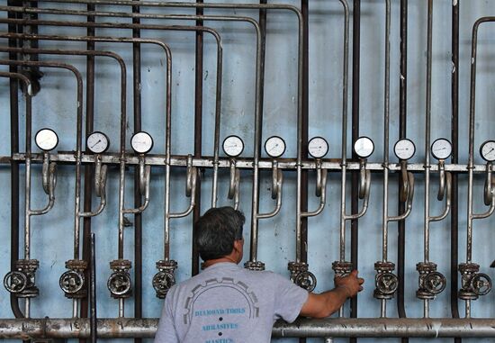 Canned food manufacturing in Damascus