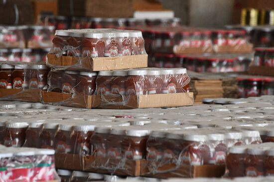 Canned food manufacturing in Damascus
